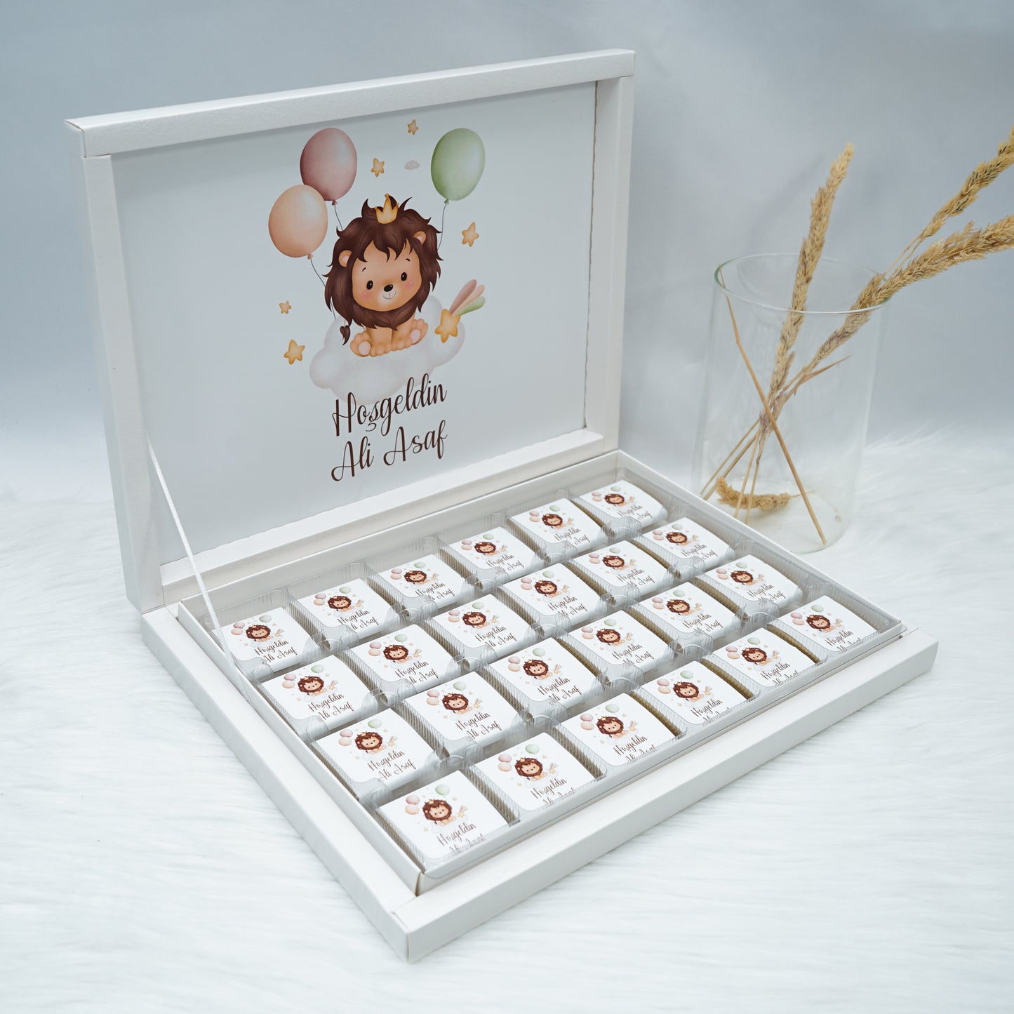 Schokobox Personalisiert - Baby Löwe & Ballons
