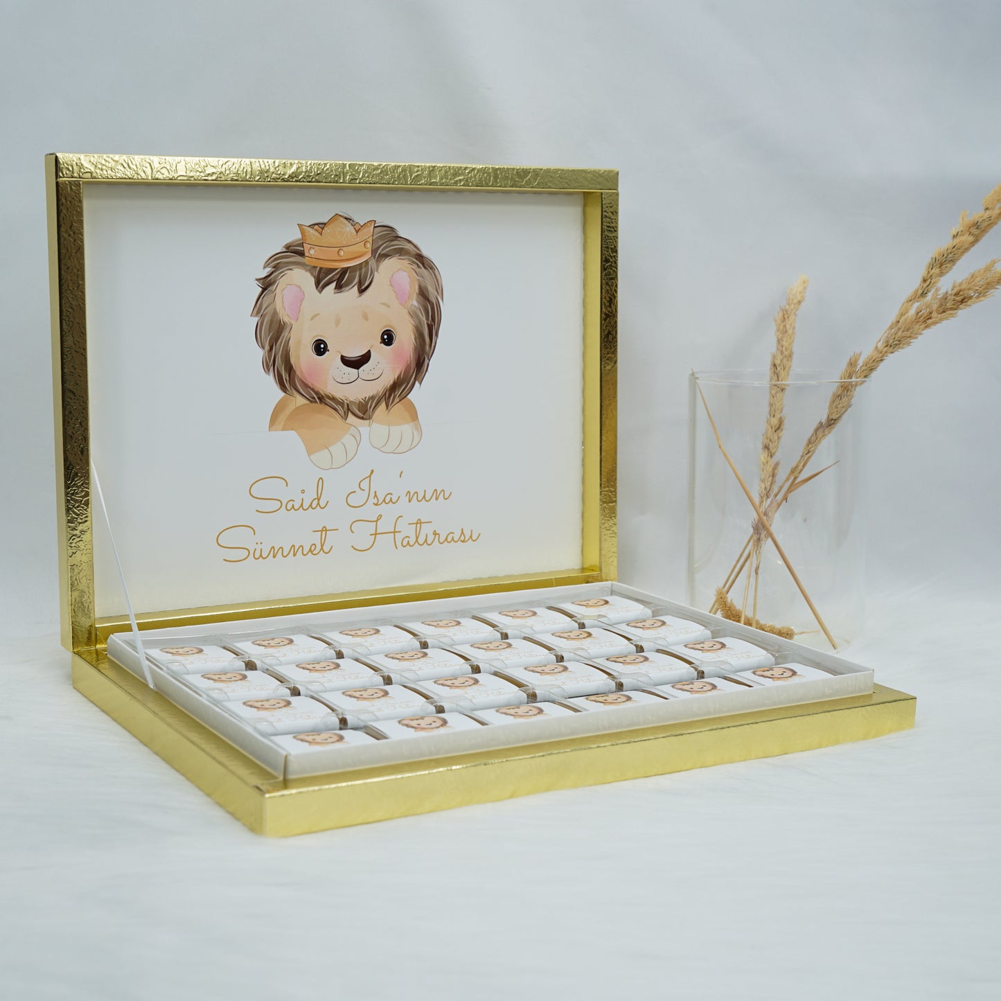 Schokobox Personalisiert - Babylöwe & Krone