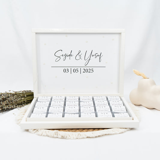 Schokobox Personalisiert - Classy Love & Perlen