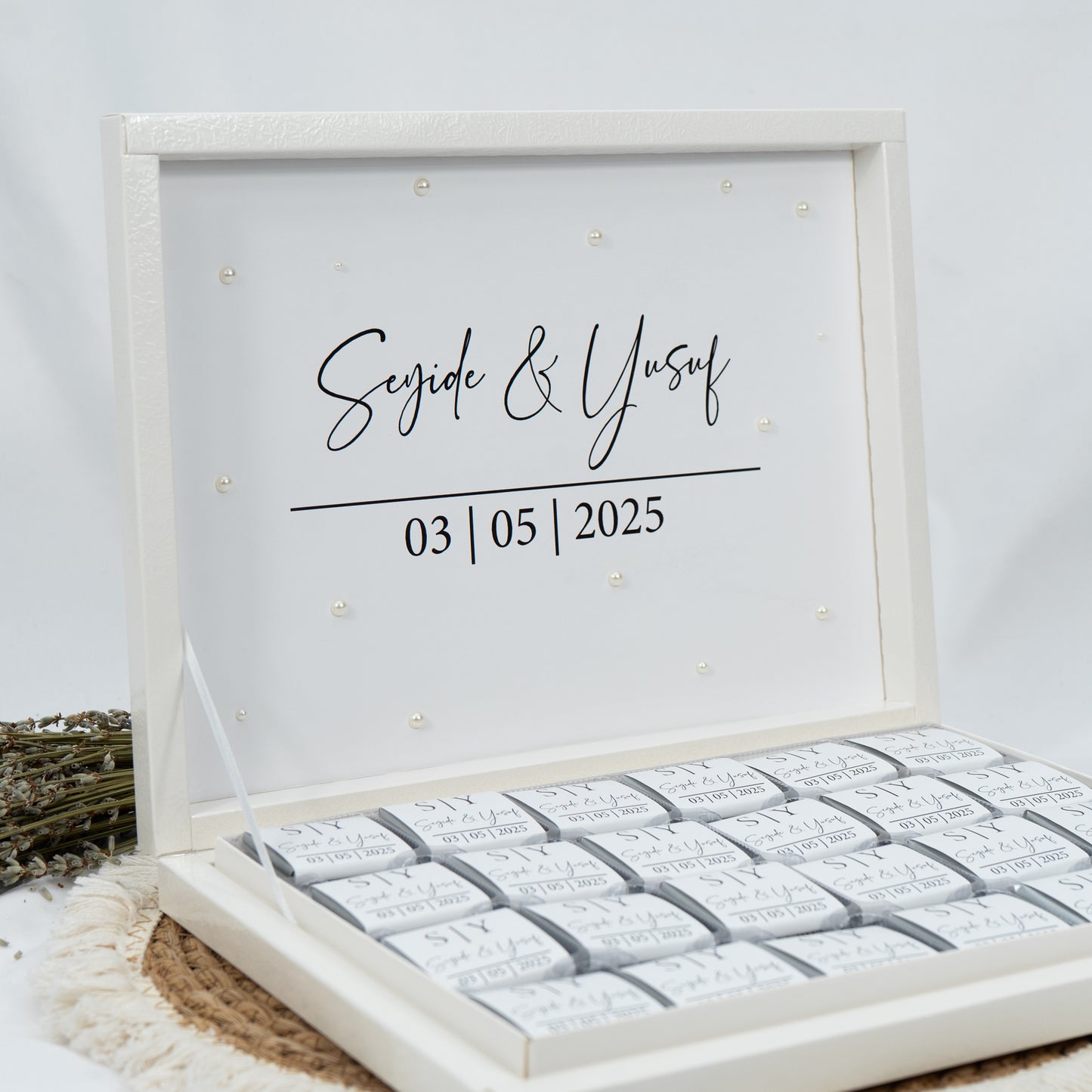 Schokobox Personalisiert - Classy Love & Perlen