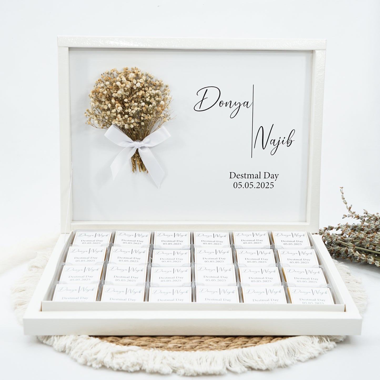Schokobox Personalisiert - Endless Love & Schleierkraut