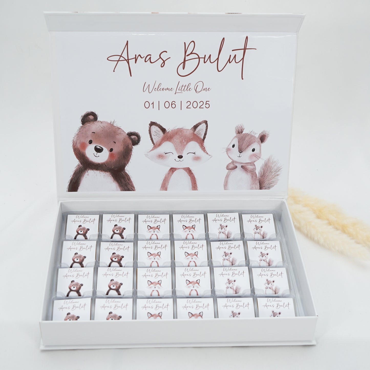 Premium Schokobox personalisiert- Blauer Teddy im Auto