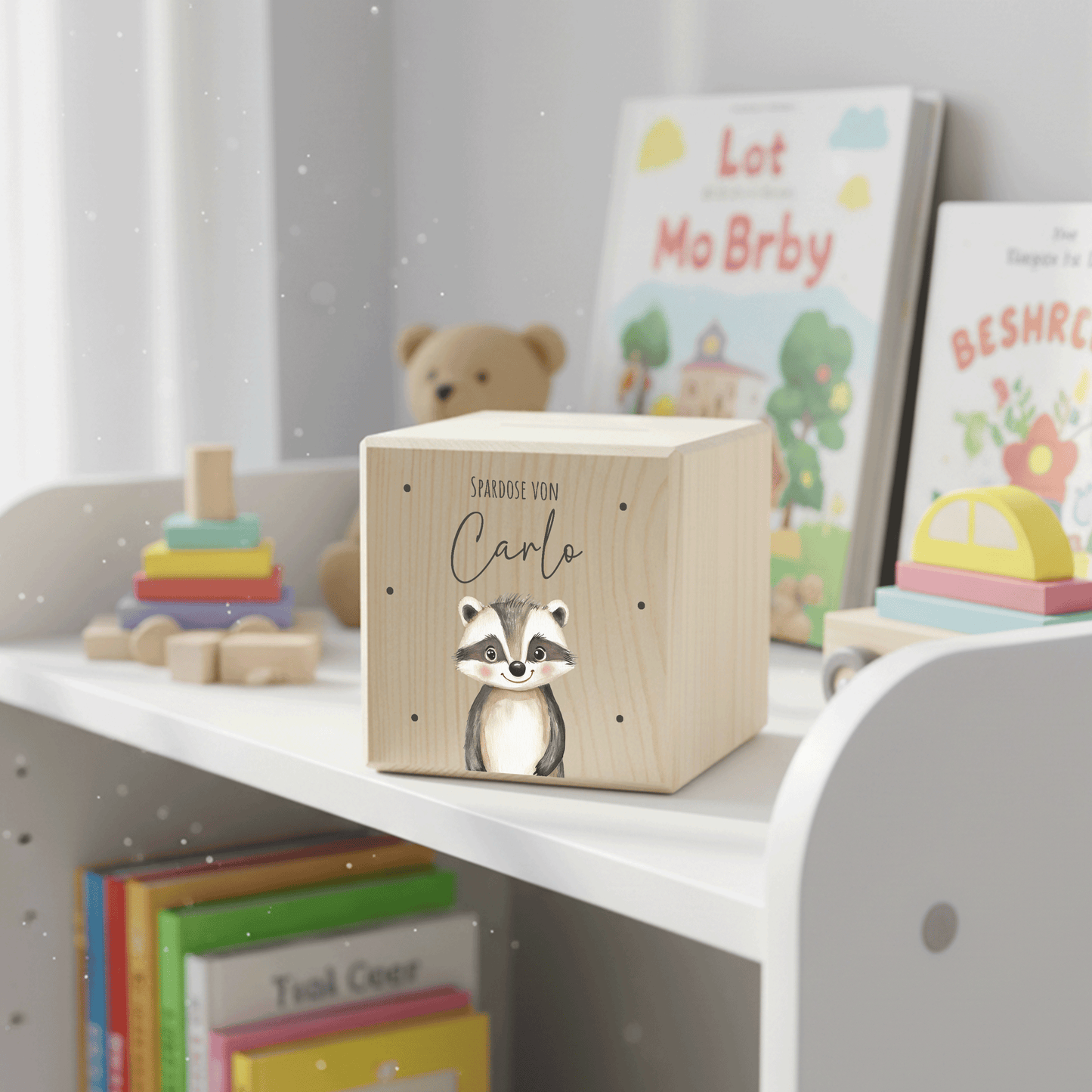 Personalisierte Spardose aus Holz - Waschbär