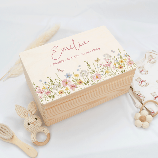Personalisierte Erinnerungskiste - Rosa Blumen & Schmetterlinge