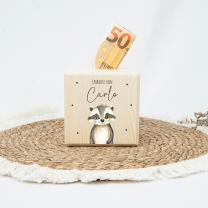 Personalisierte Spardose aus Holz - Waschbär
