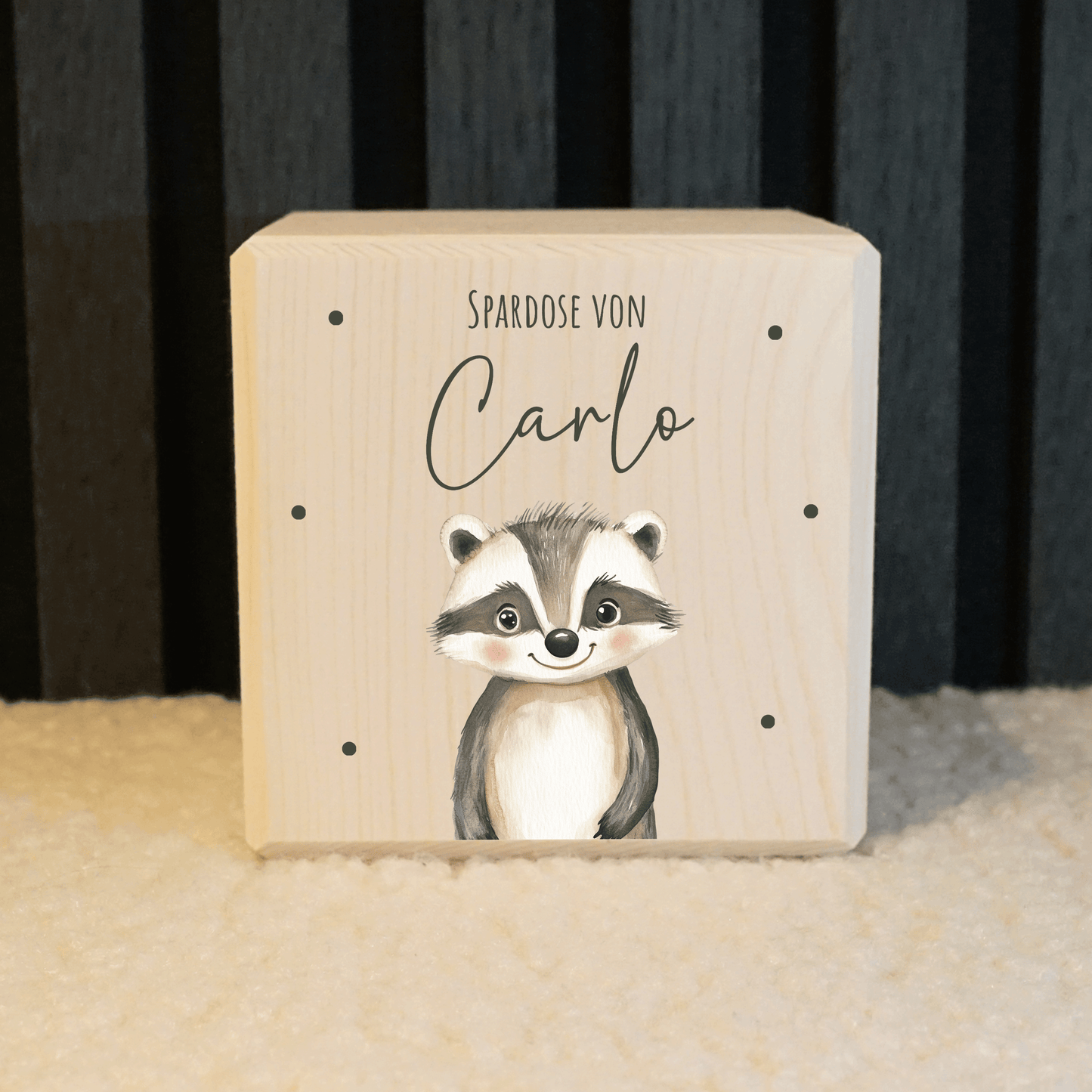 Personalisierte Spardose aus Holz - Waschbär