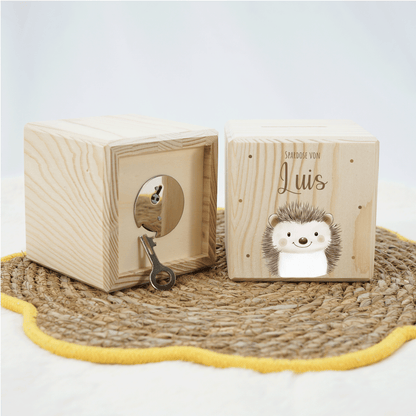 Personalisierte Spardose aus Holz - Igel