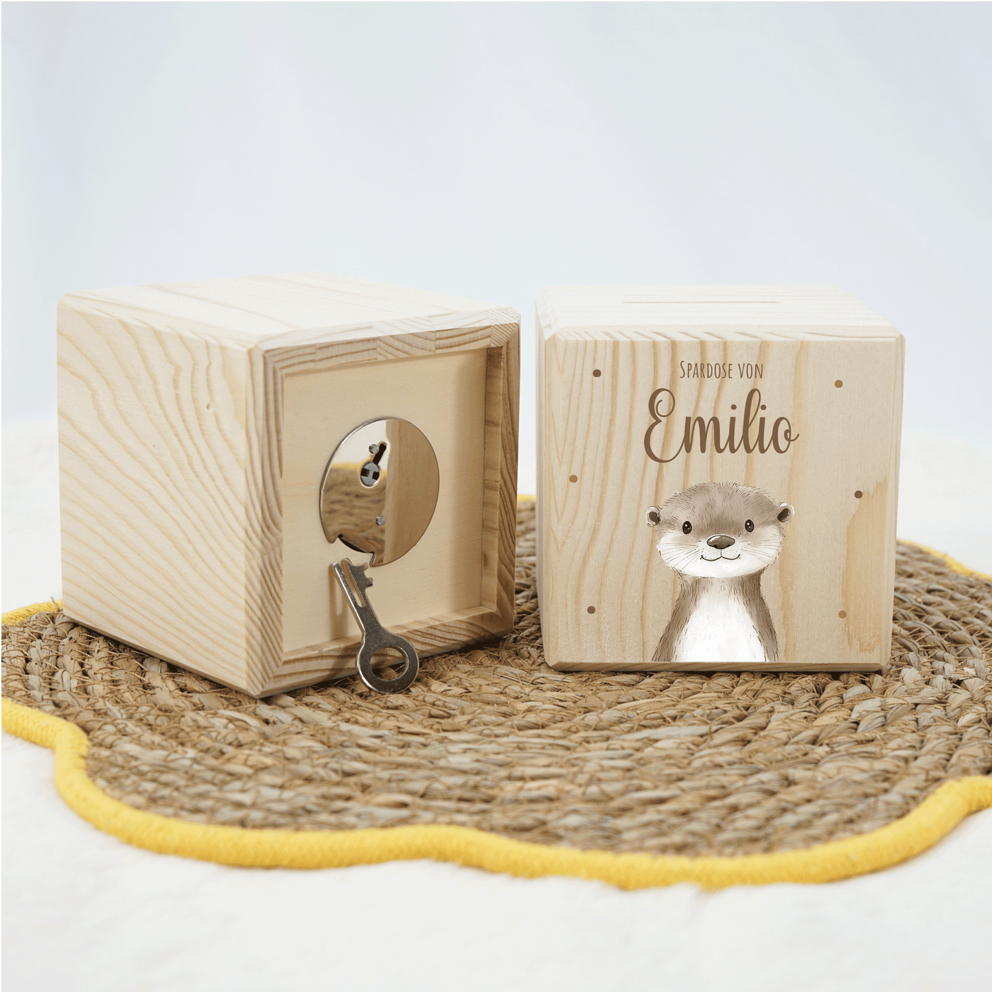 Personalisierte Spardose aus Holz - Otter