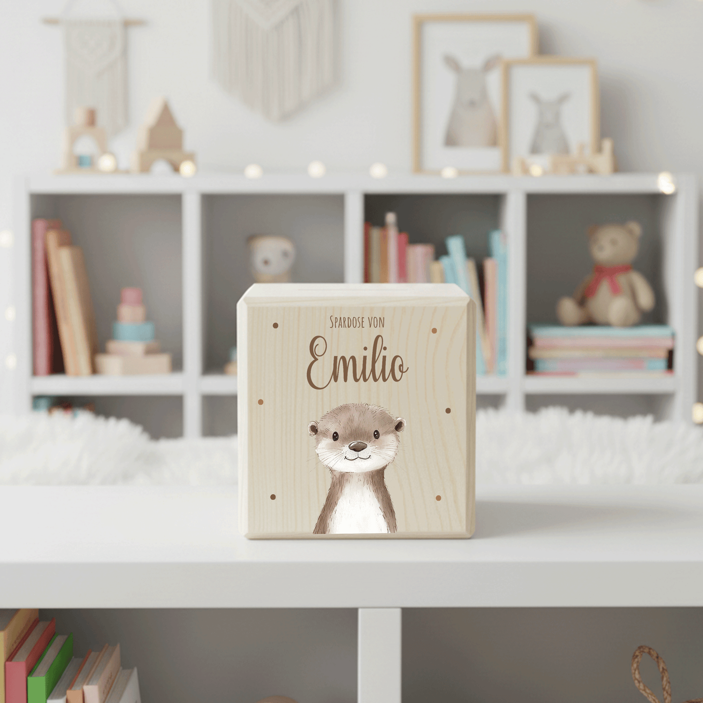 Personalisierte Spardose aus Holz - Otter