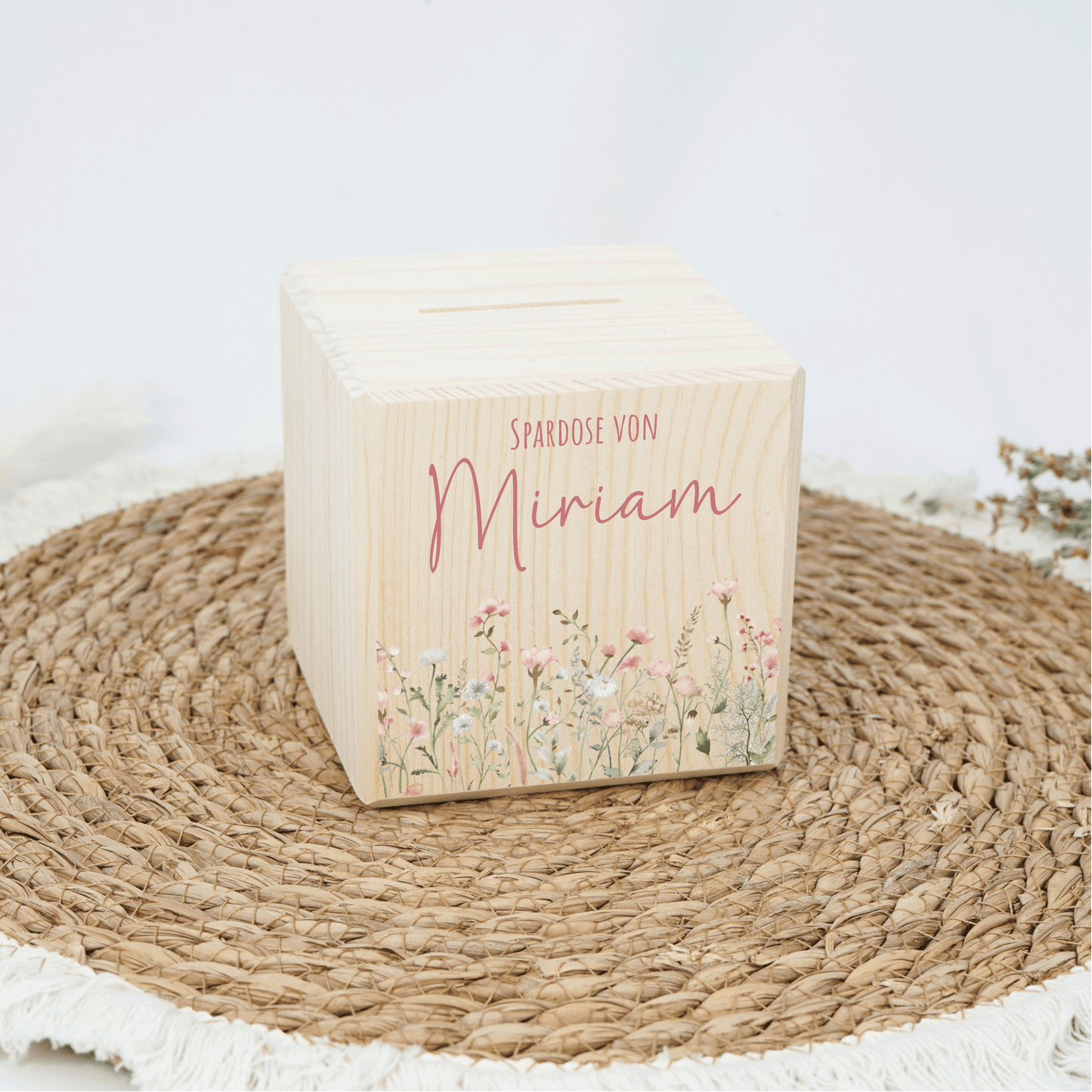 Personalisierte Spardose aus Holz - Blumenmotiv Rosa